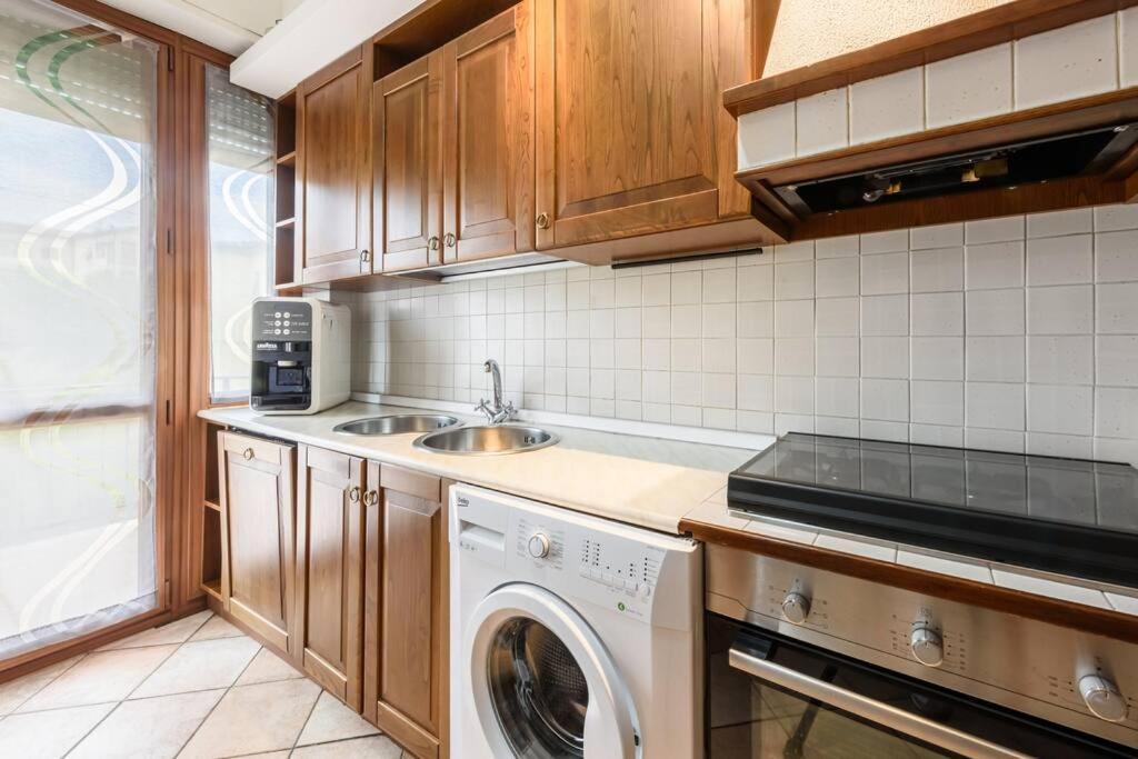 Parking & Wifi City Walls Apartment بستويا المظهر الخارجي الصورة
