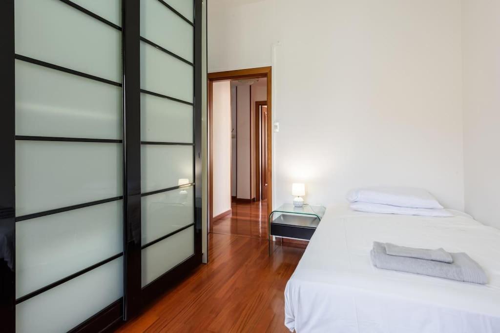 Parking & Wifi City Walls Apartment بستويا المظهر الخارجي الصورة