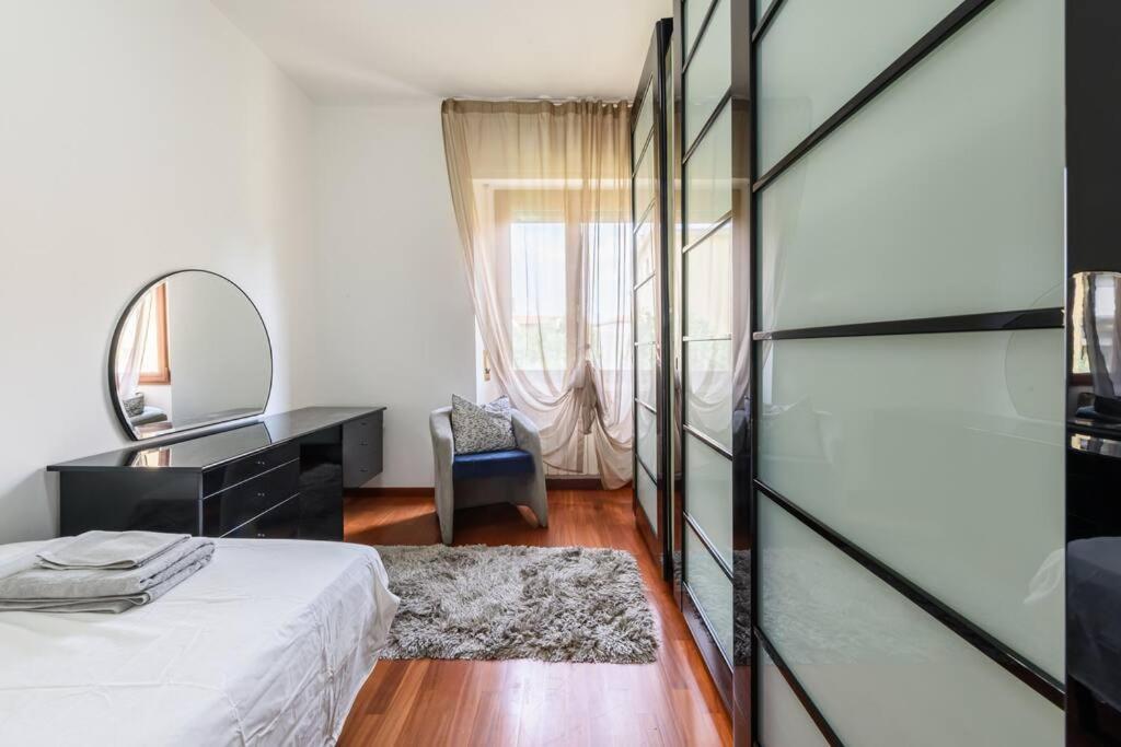 Parking & Wifi City Walls Apartment بستويا المظهر الخارجي الصورة