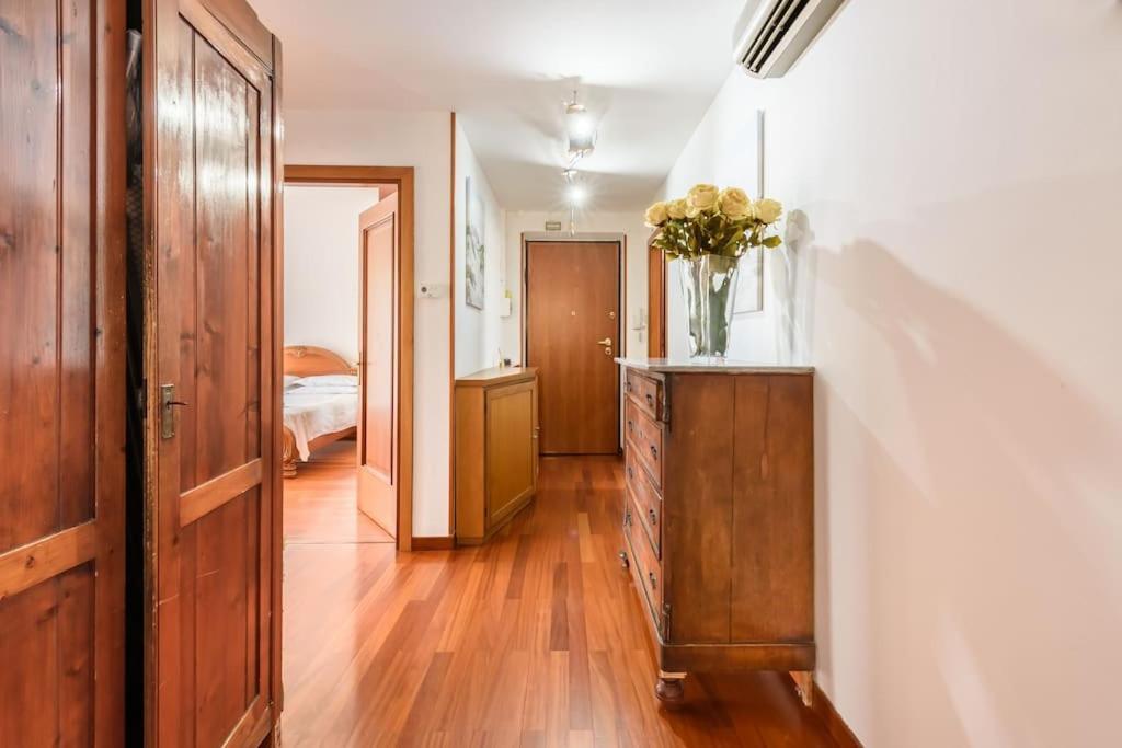 Parking & Wifi City Walls Apartment بستويا المظهر الخارجي الصورة